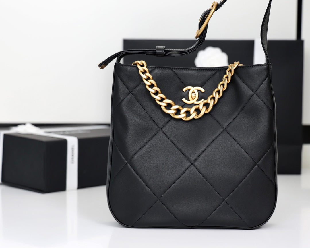 CC 21s  Easy Mood Hobo Quilted 28cm Black Cowhide GHW