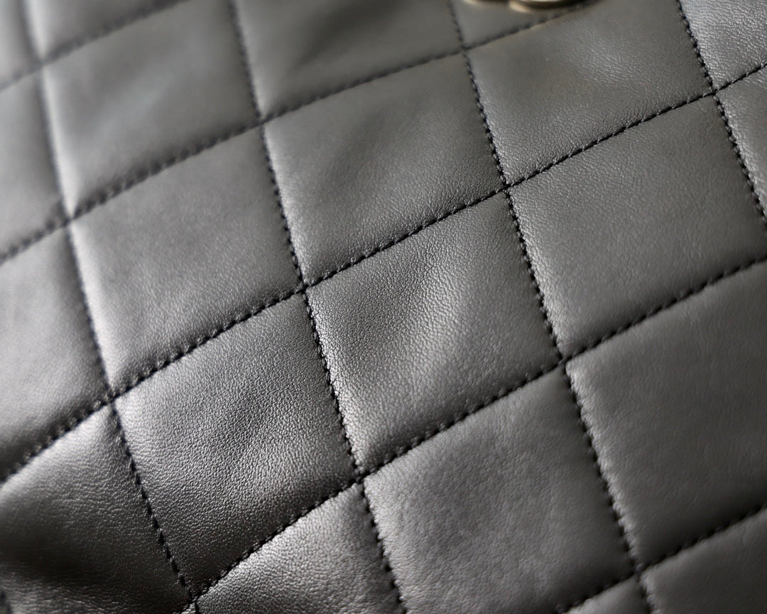 CC 22p Turnlock Hobo 26cm Quilted Black Lambskin Light GHW