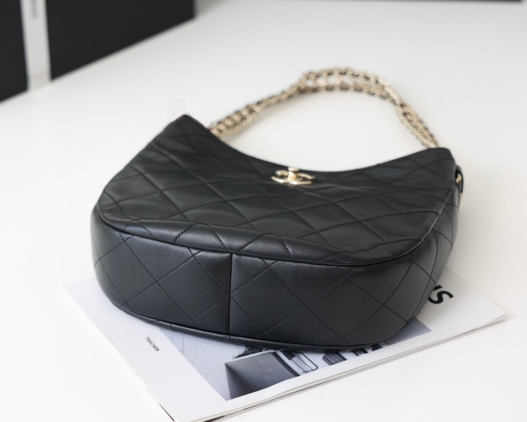 CC 22p Turnlock Hobo 26cm Quilted Black Lambskin Light GHW