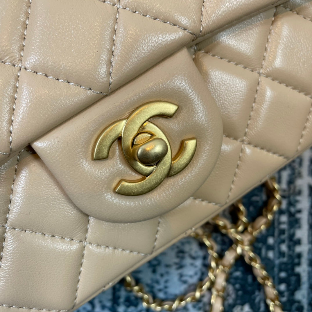 Chanel 26s Flap Bag 20 In Light Yellow Beige Lambskin