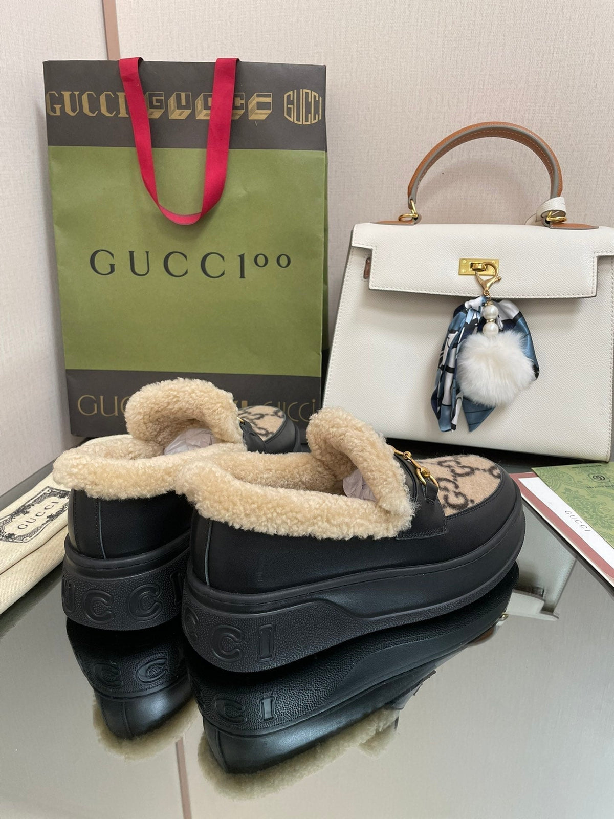 GG LOAFER IN CAMEL BROWN JACQUARD AND BLACK CALFSKIN WITH BEIGE WOOL LINING