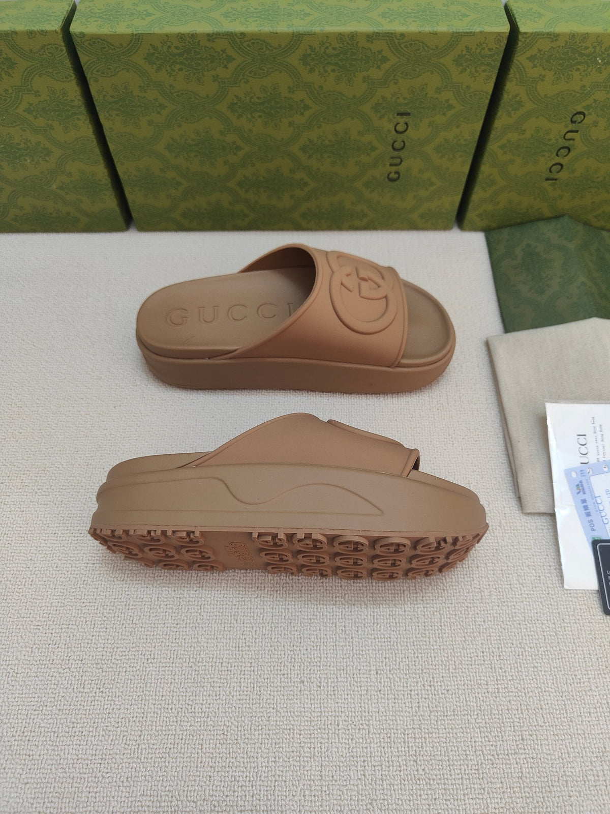 GG Lide Sandal With Interlocking Brown Rubber 788127