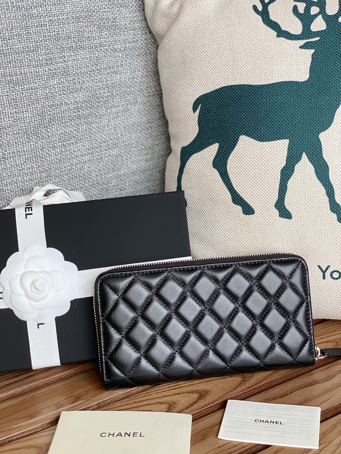 CC Zippy Long Wallet 19.5cm Black Sheepskin Sliver Steel 223943