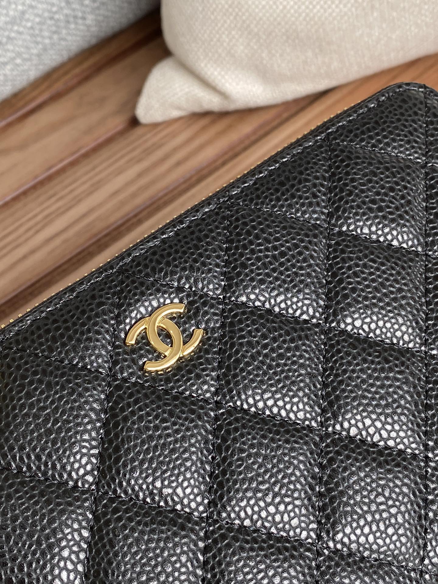 CC Zippy Long Wallet 19.5cm Black Caviar GHW 223945
