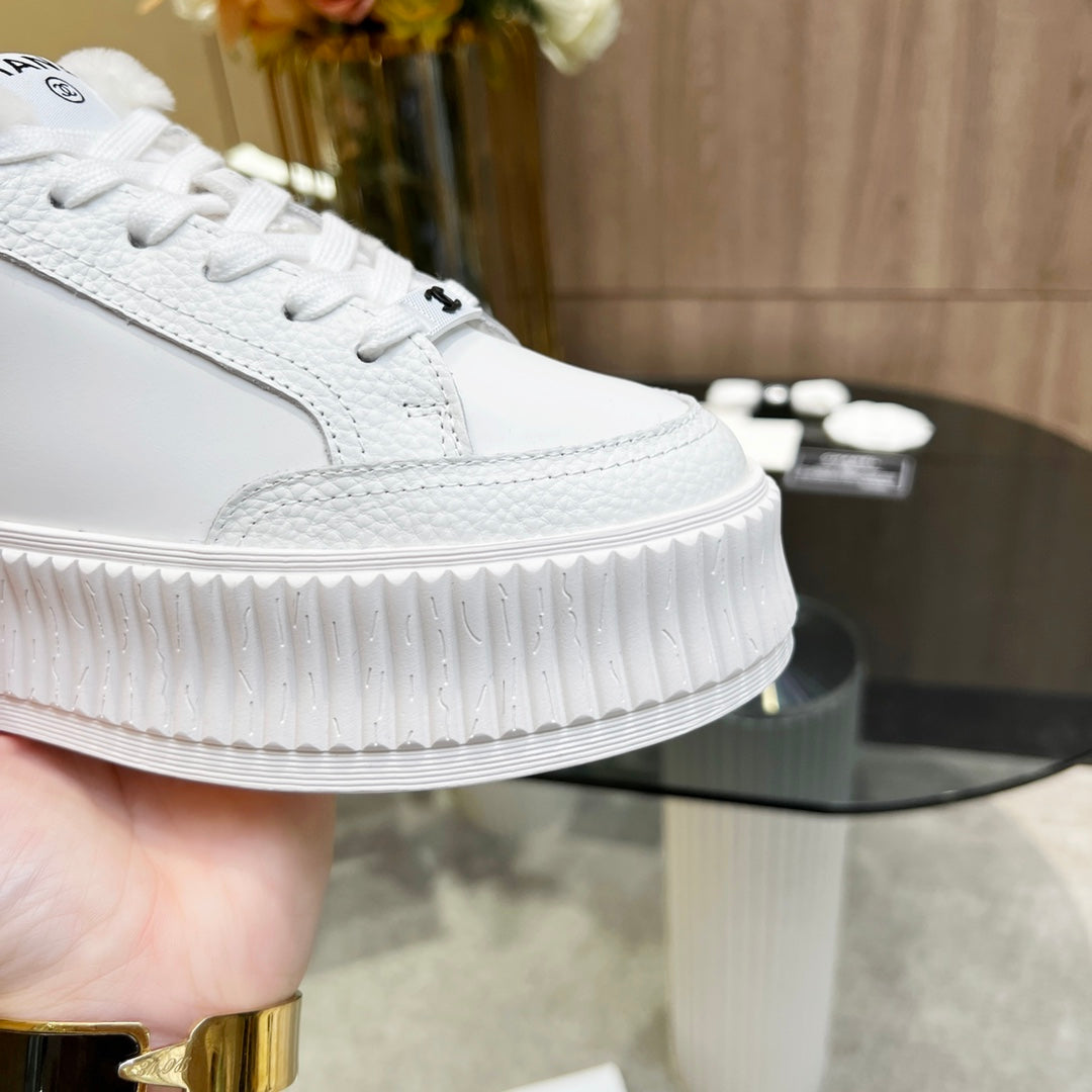 CC Sneaker White Cowhide With Fleece Lining 944563
