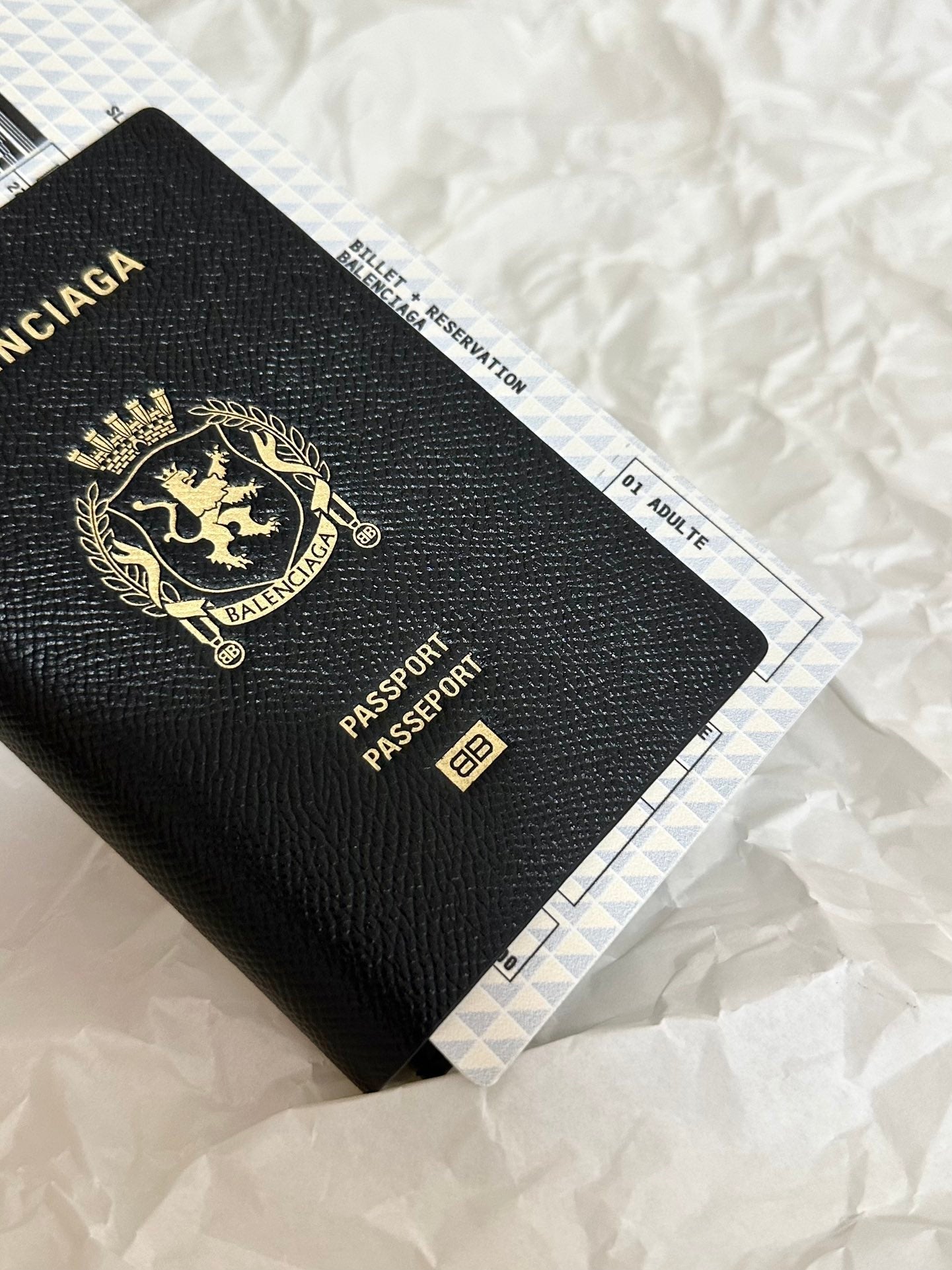 PASSPORT HOLDER 21 IN BLACK CALFSKIN