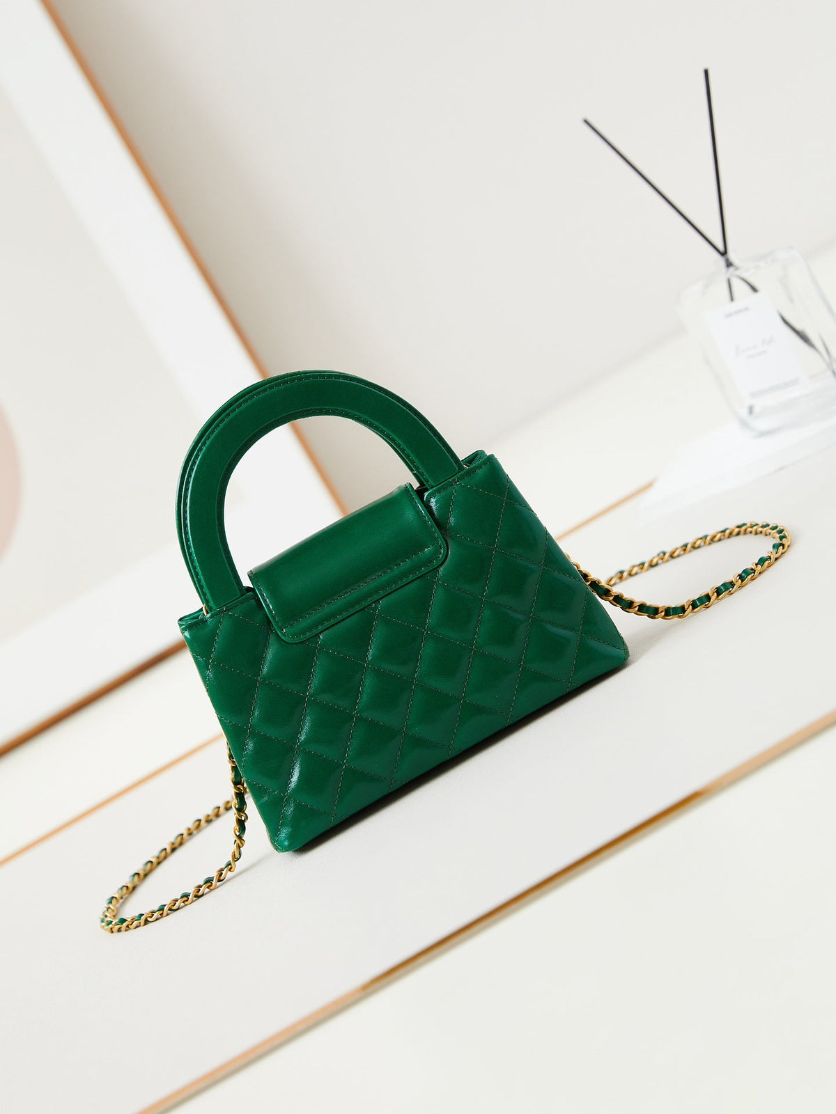 cc 24a nano 19cm kelly shopper bag green lambskin
