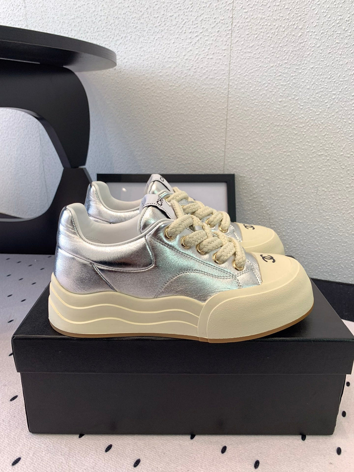 CC Sneaker 50mm In Silver Cowhide 147068