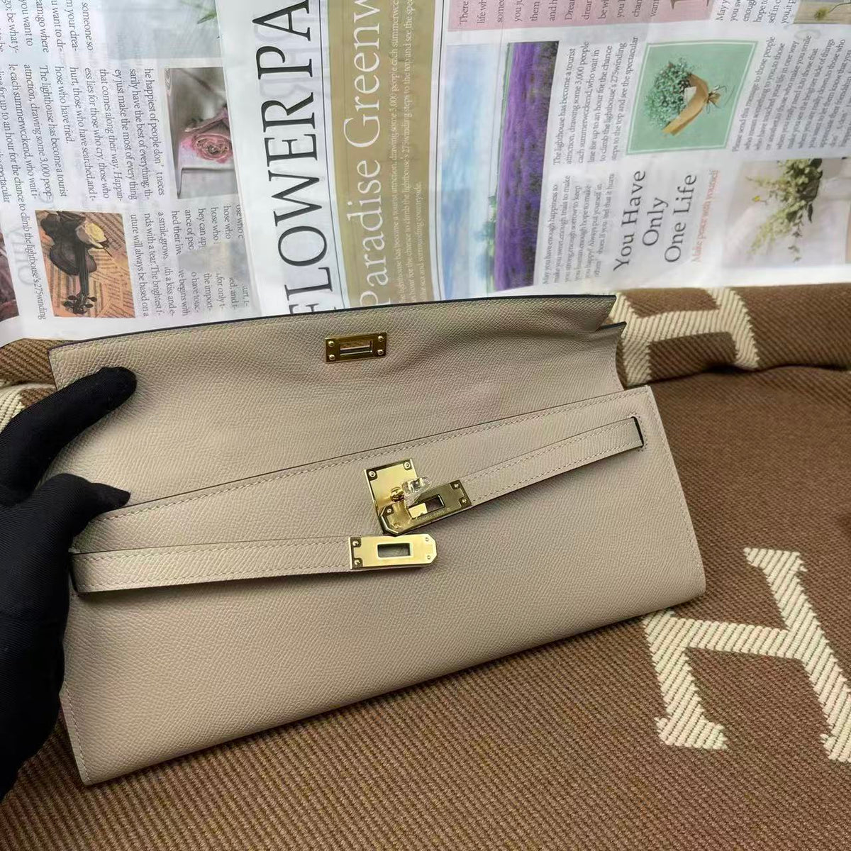 HM Kelly Cut 31 Crimson Beige Epsom Leather Gold Hardware