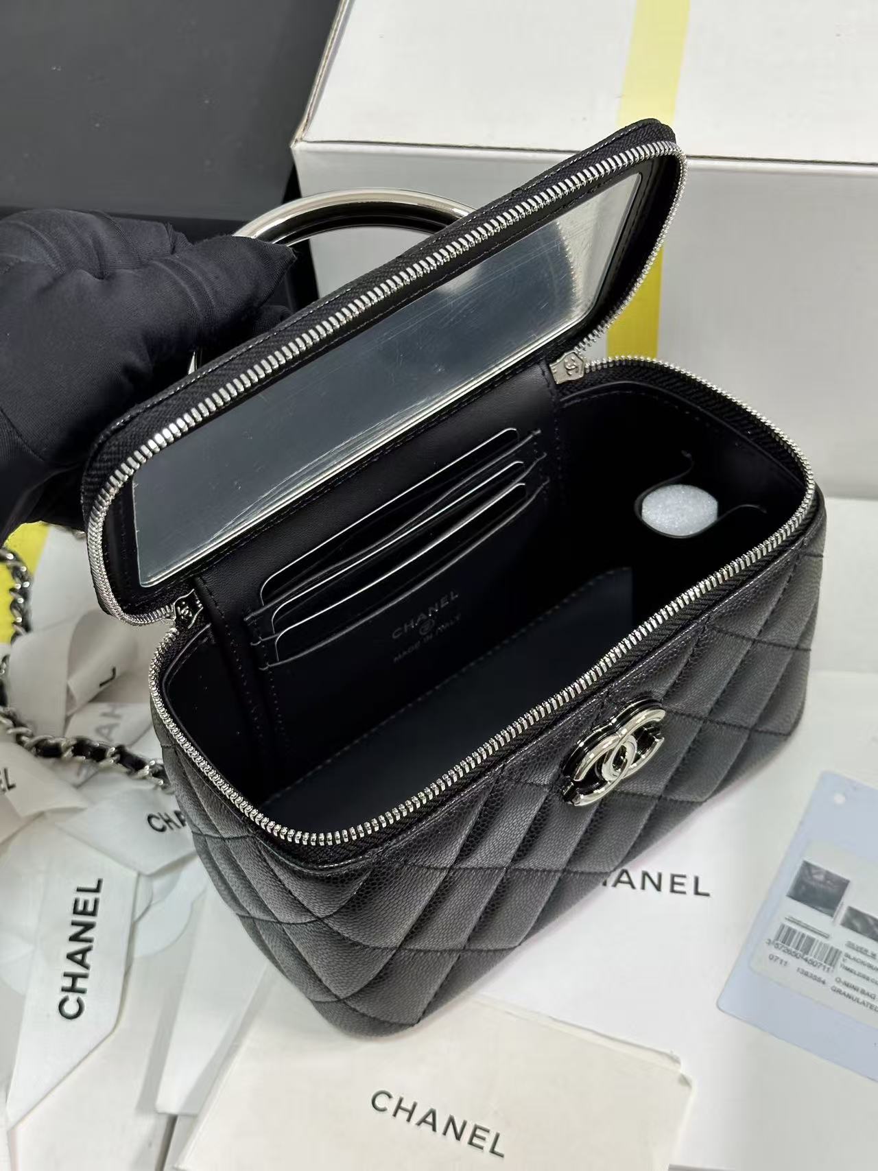 CC 25P Hidden Enamel Handle Makeup Bag Black Lychee Leather