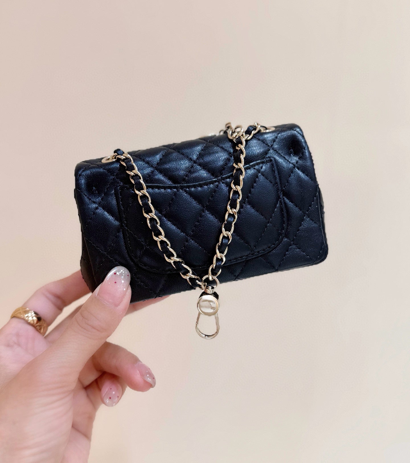 CC 25A Mini Coco Mark Heart x Pearl Charm Bag 12.5cm Black Lambskin