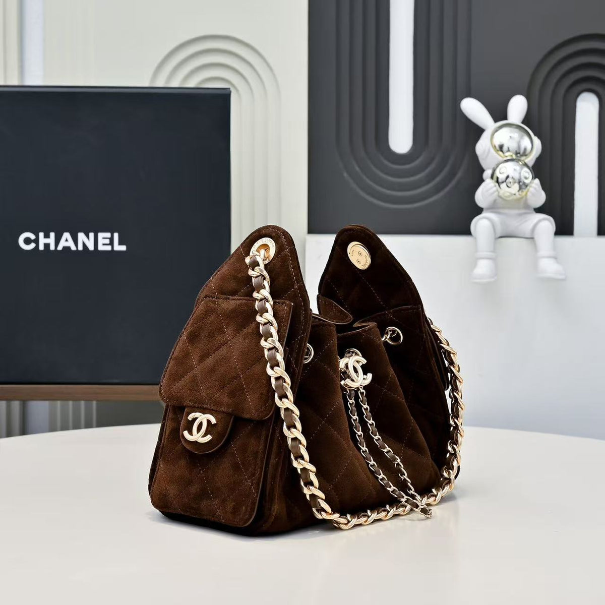 CC 26c Hobo Bag 22cm Dark Brown Suede