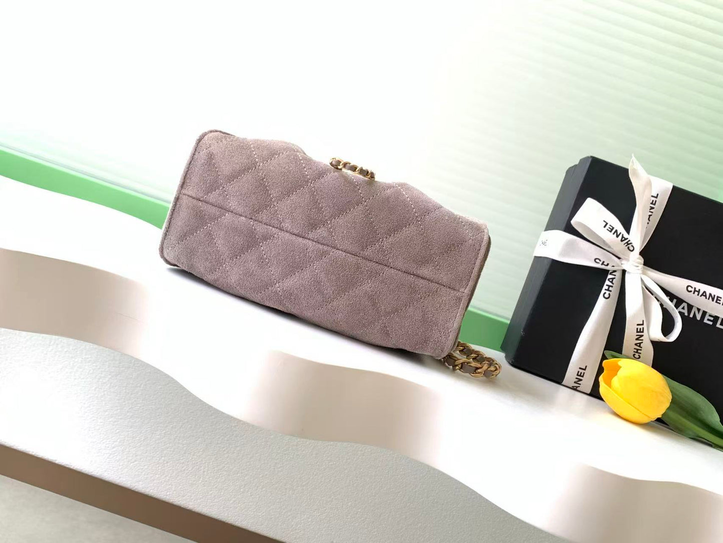 CC 26c Hobo Bag 22cm Grey Suede