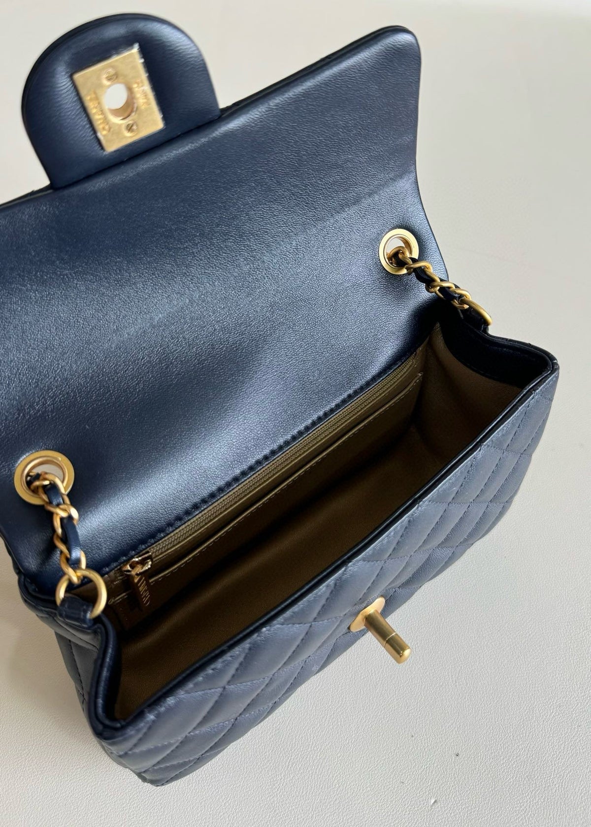 CC 20 Flap Bag 20cm Dark Blue Lambskin