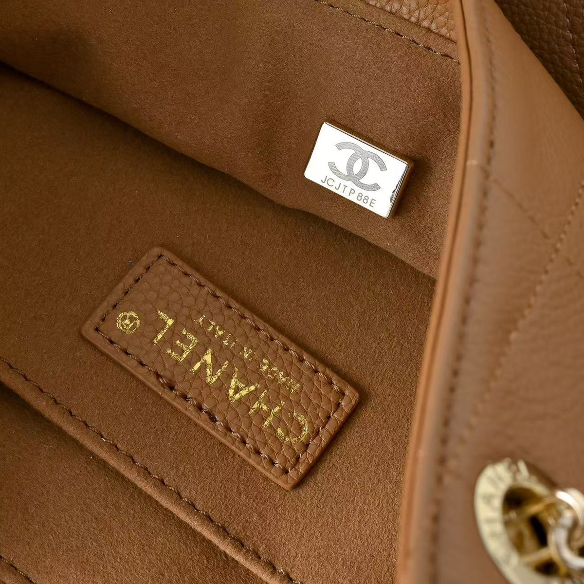 CC Maxi Shopping Bag Brown Grain Calfskin