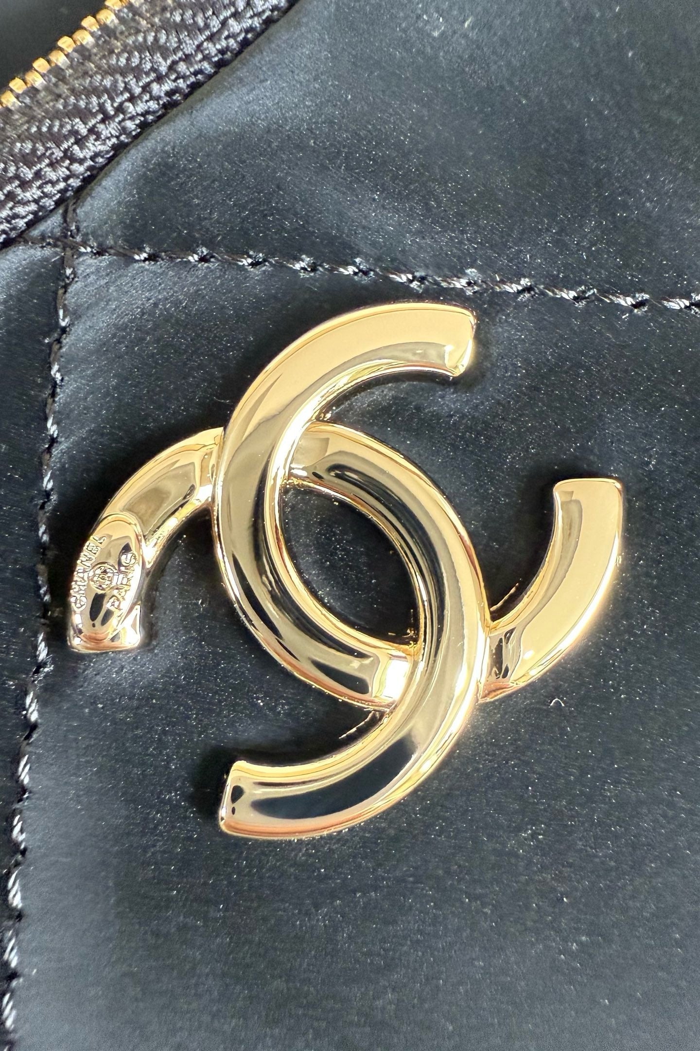 CC 25/56 Small Zipped Case Black Velvet GHW