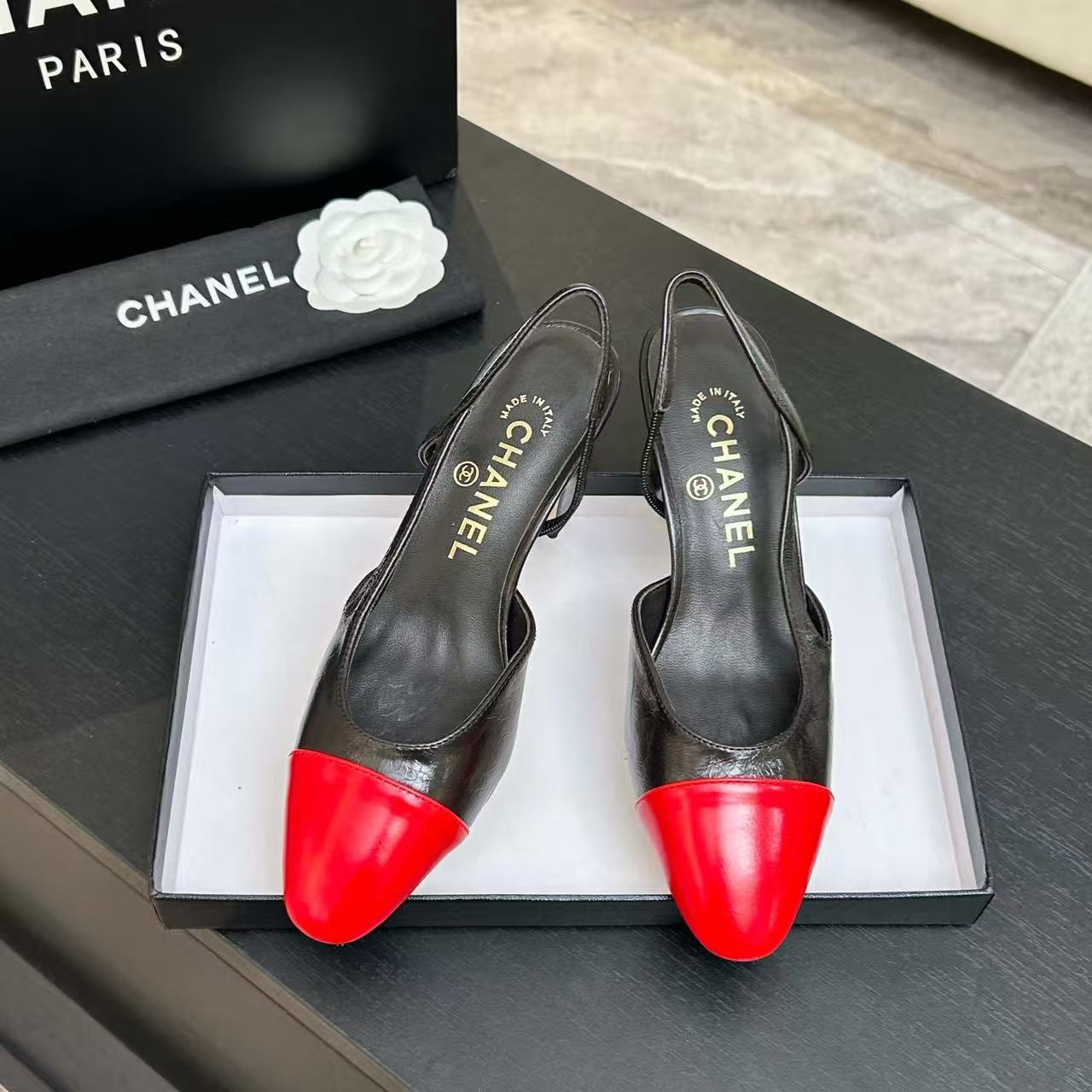 CC 26s Slingback 9cm Black Red Leather
