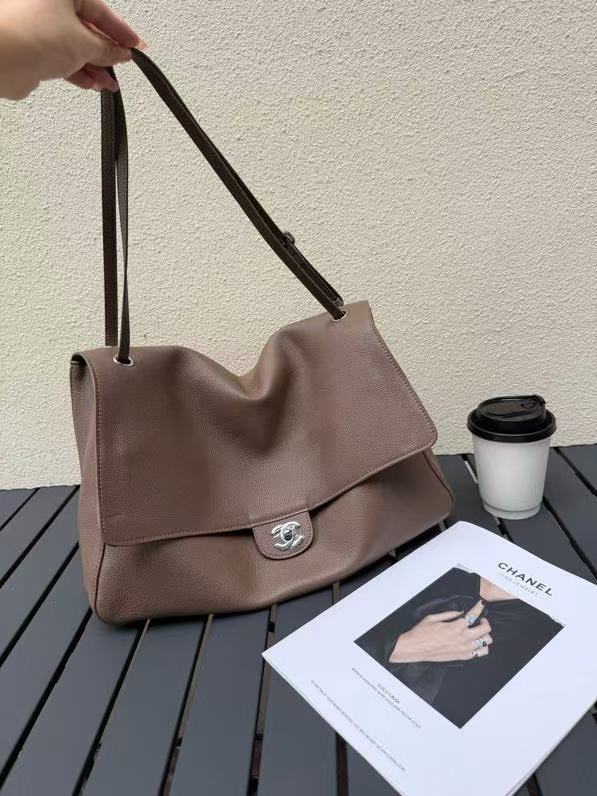 Chanel 2026 Maxi Flap Bag 38.5cm Brown Calfskin