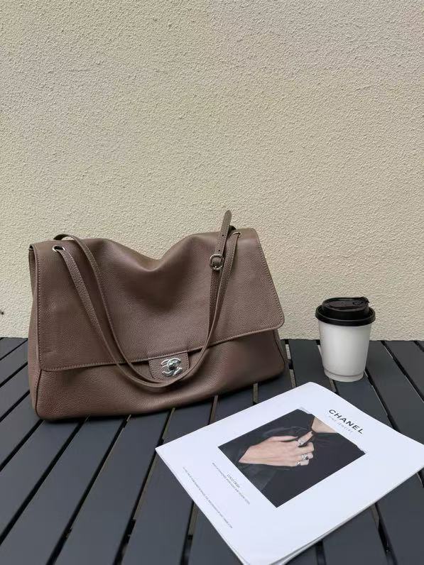 Chanel 2026 Maxi Flap Bag 38.5cm Brown Calfskin