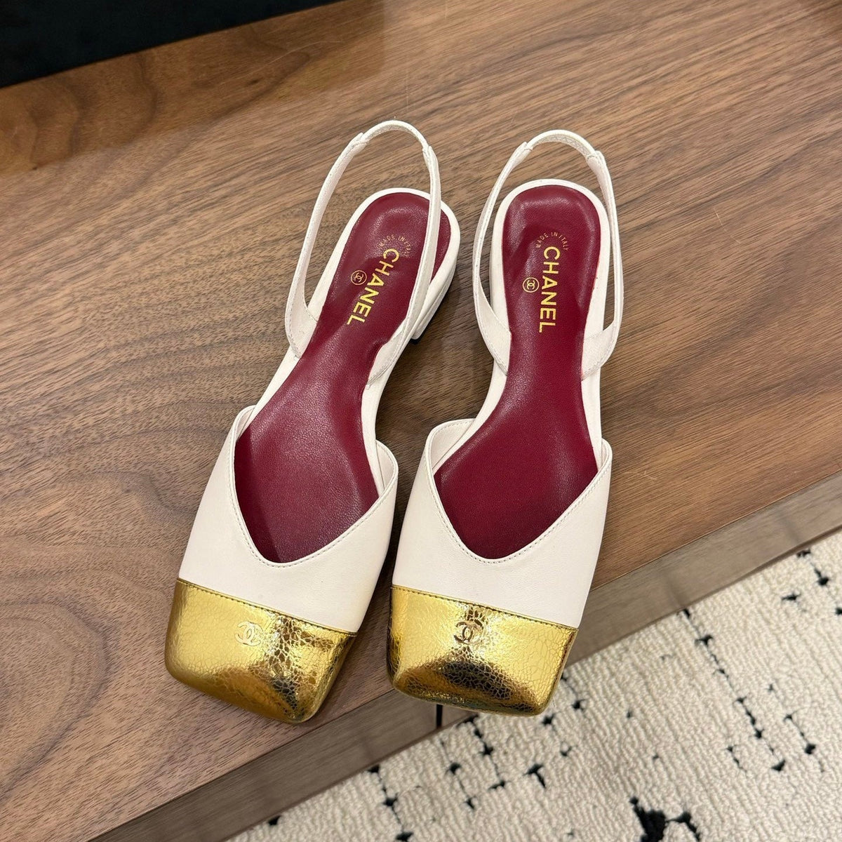 CC Spring/Summer 2026 Slingback White Gold Leather