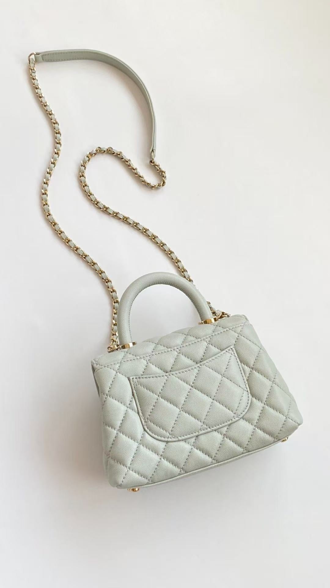 CC 25s Handle Bag 19 White Caviar Gold Hardware