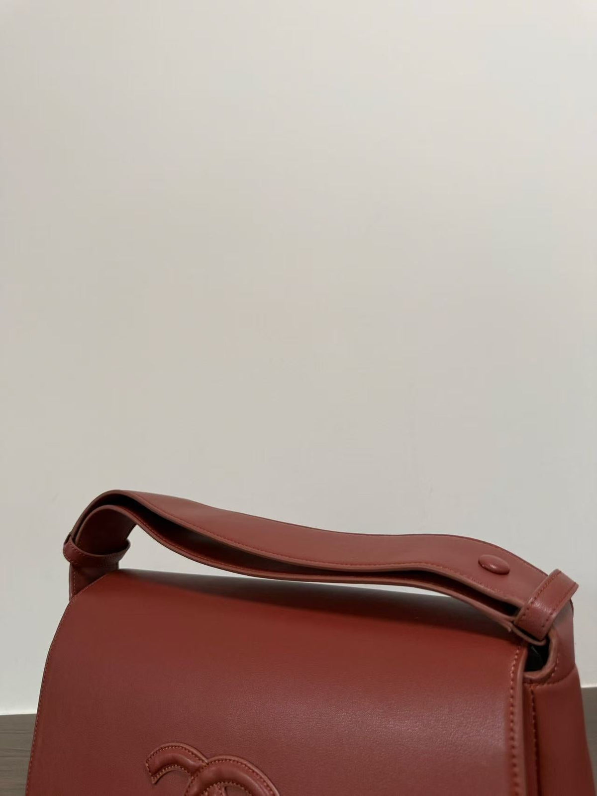CC 26s Maxi Messenger Bag Brown Lambskin