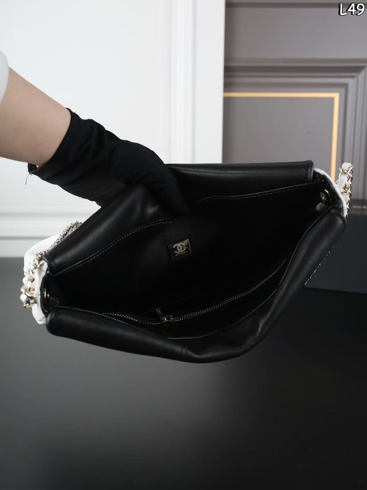CC 26s Large Hobo Bag White Black Calfskin