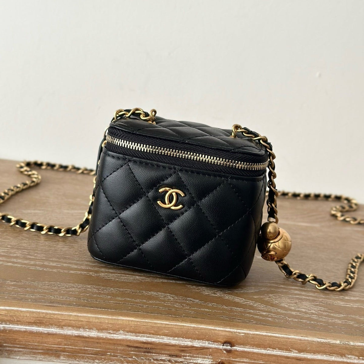 CC Vanity Case Small 10.5cm Black Lambskin