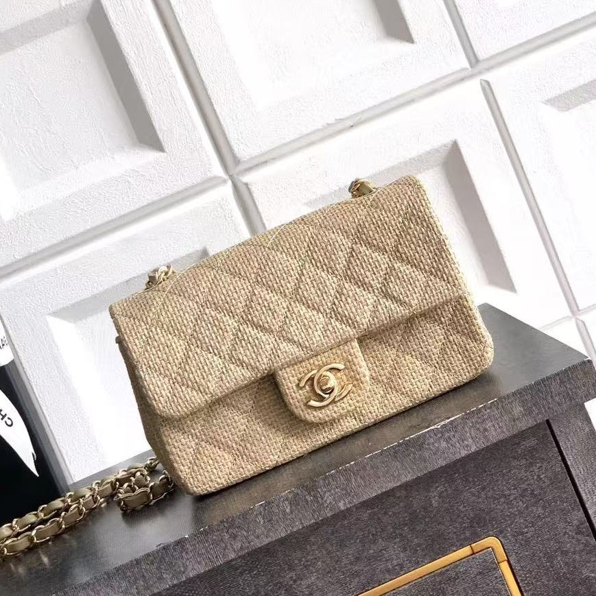 CC2026 Classic Bag 20cm Beige Raffia Leather
