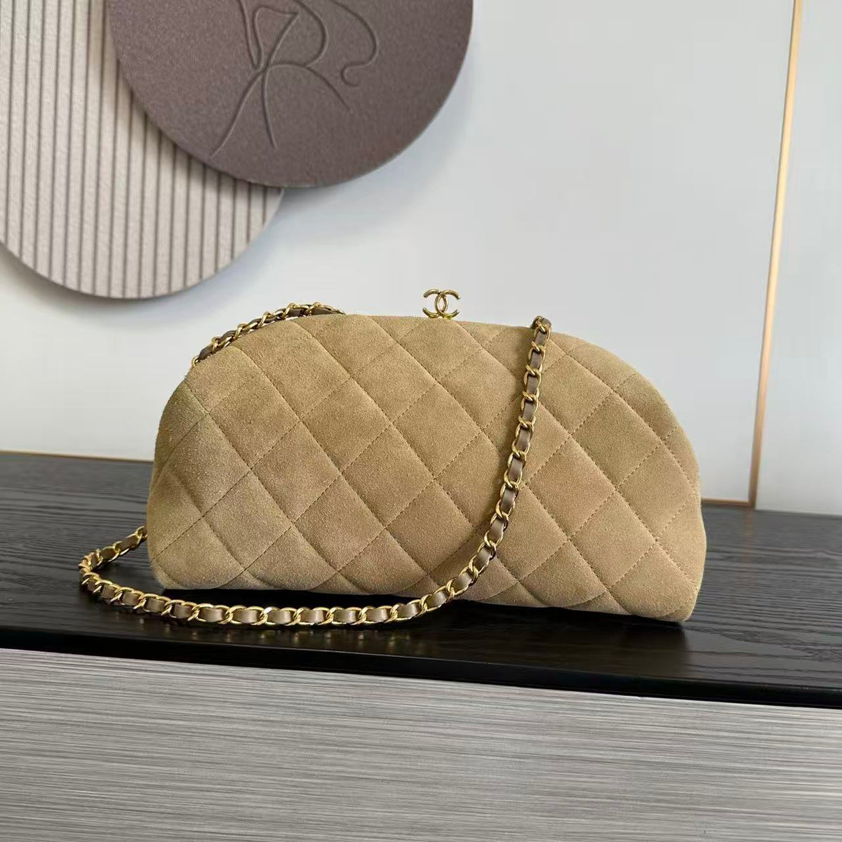 CC Large Quilted Clutch Chain Brown Suede 2026