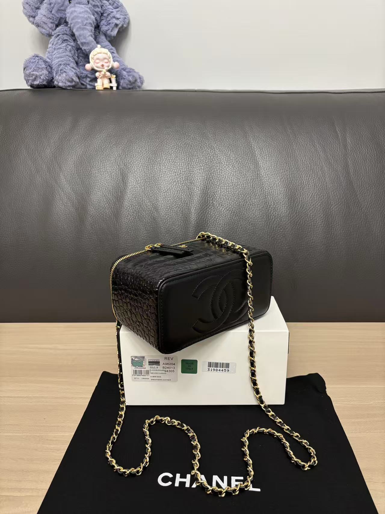 CC 26s Top Handle Vanity Case Black Calfskin Crocodile Embossed