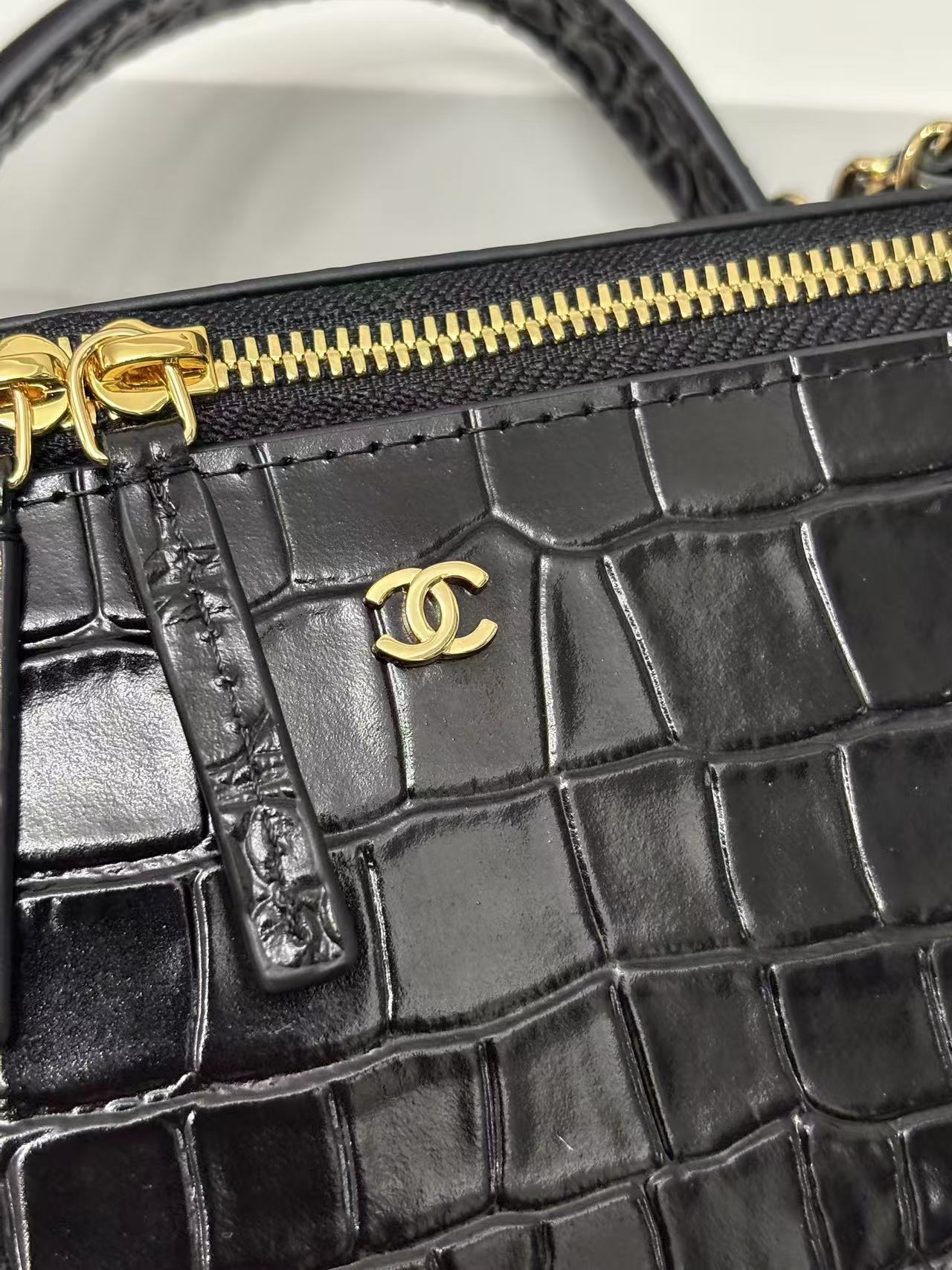 CC 26s Top Handle Vanity Case Black Calfskin Crocodile Embossed