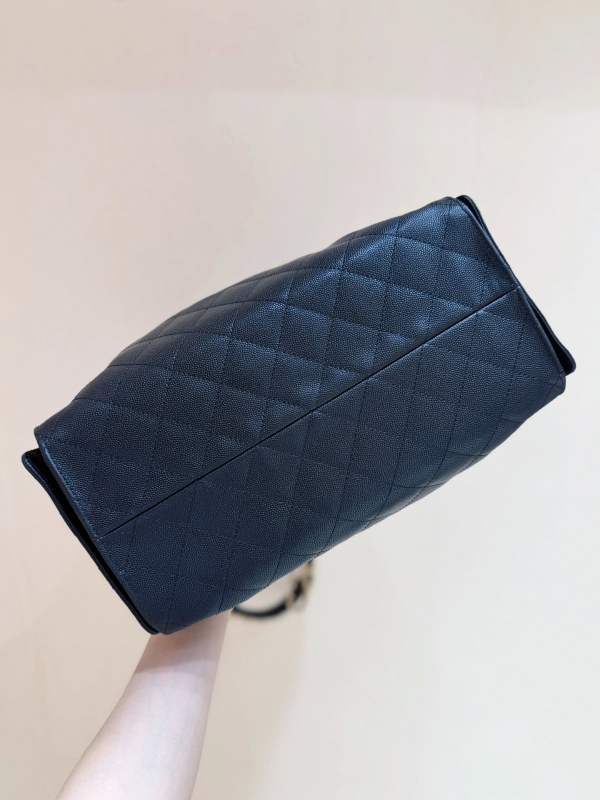CC 25C Hobo Bag Large 40cm Black Caviar GHW