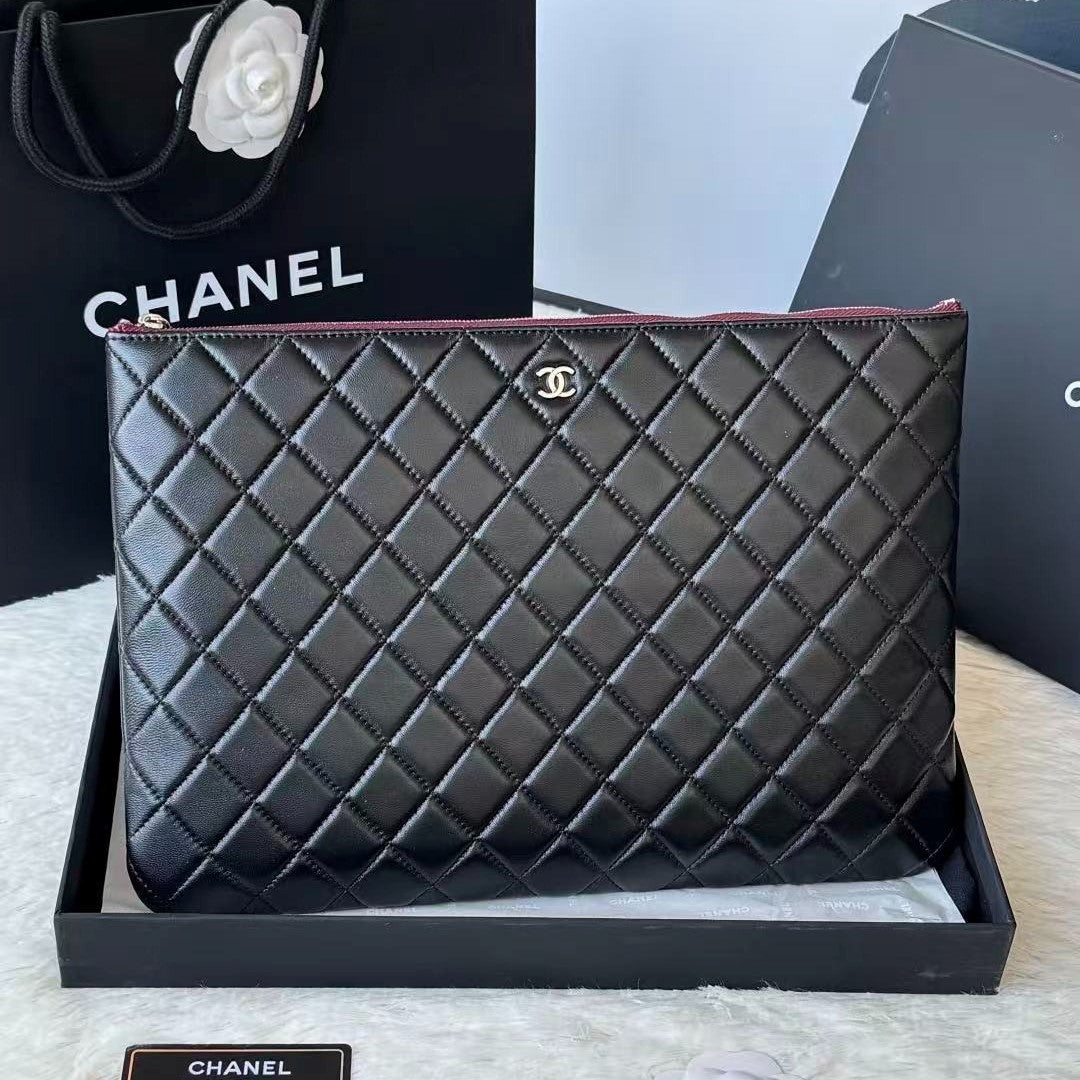 CC 26s Large 2.55 Pouch Black Caviar