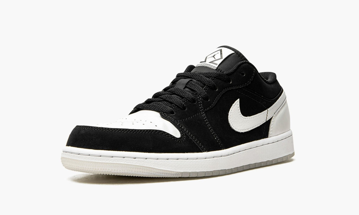 Air Jordan 1 Low Diamond Sneakers - Prime Pick | Sought-After