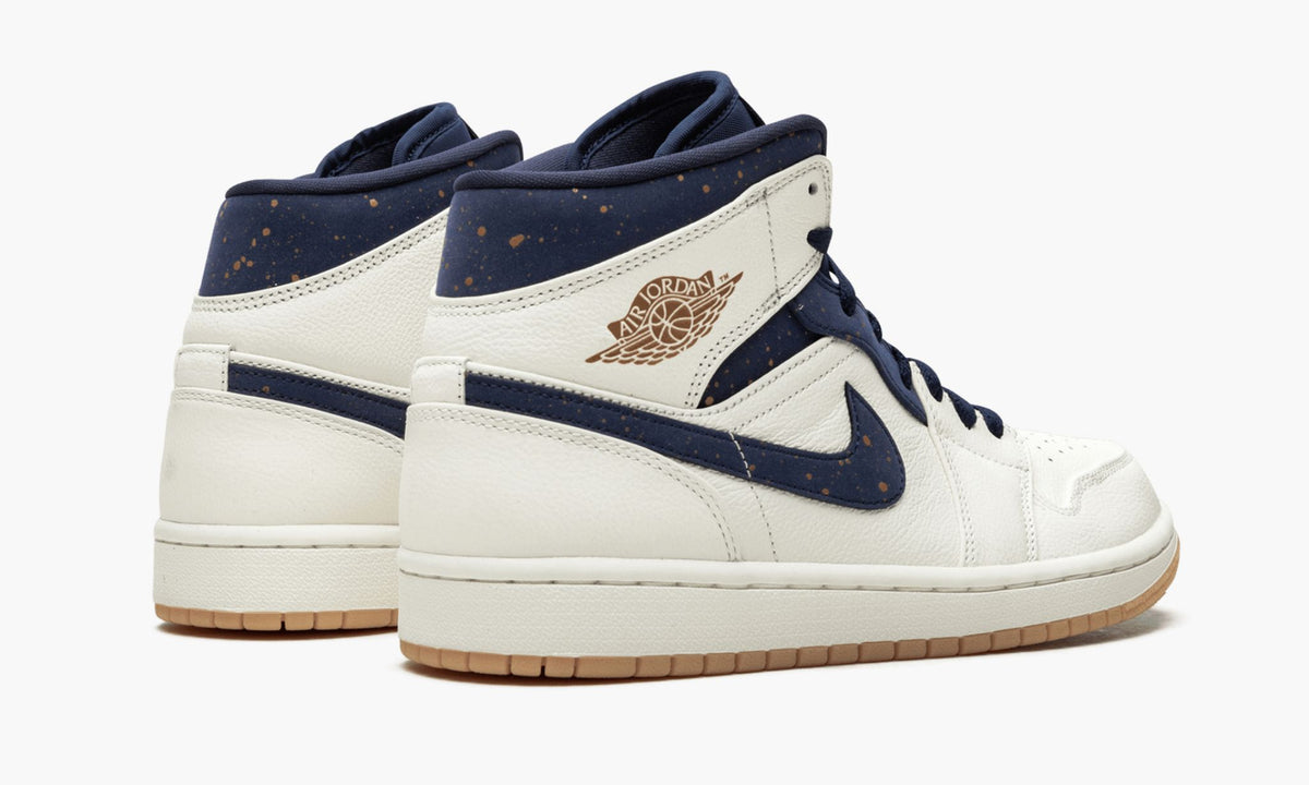 Air Jordan 1 Mid Jeter Sneakers - Court Classic | Street Style