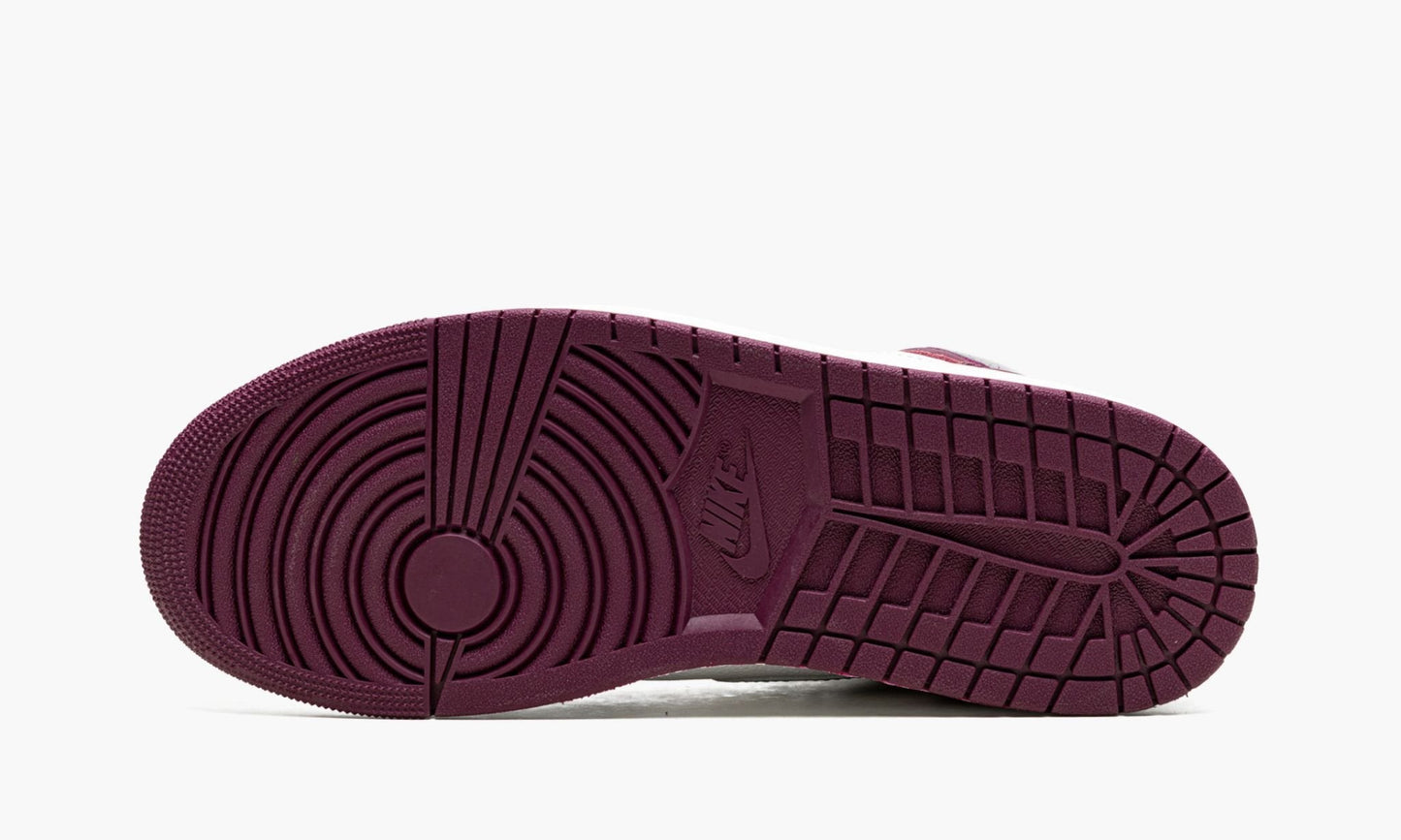 Air Jordan 1 Retro High OG Bordeaux Sneakers - Court Classic