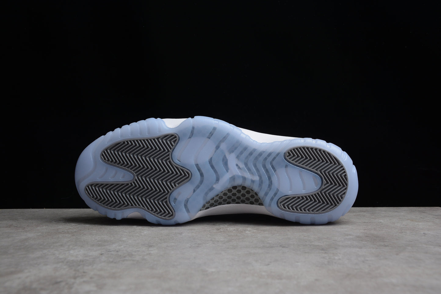 Air Jordan 11 Cool Grey