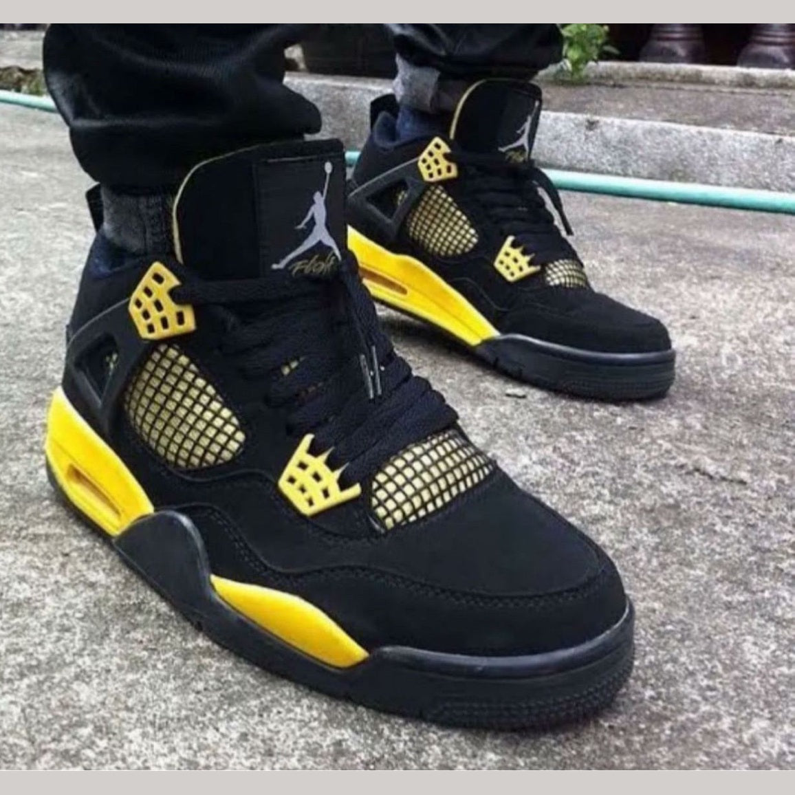 JORDAN RETRO 4 "THUNDER"