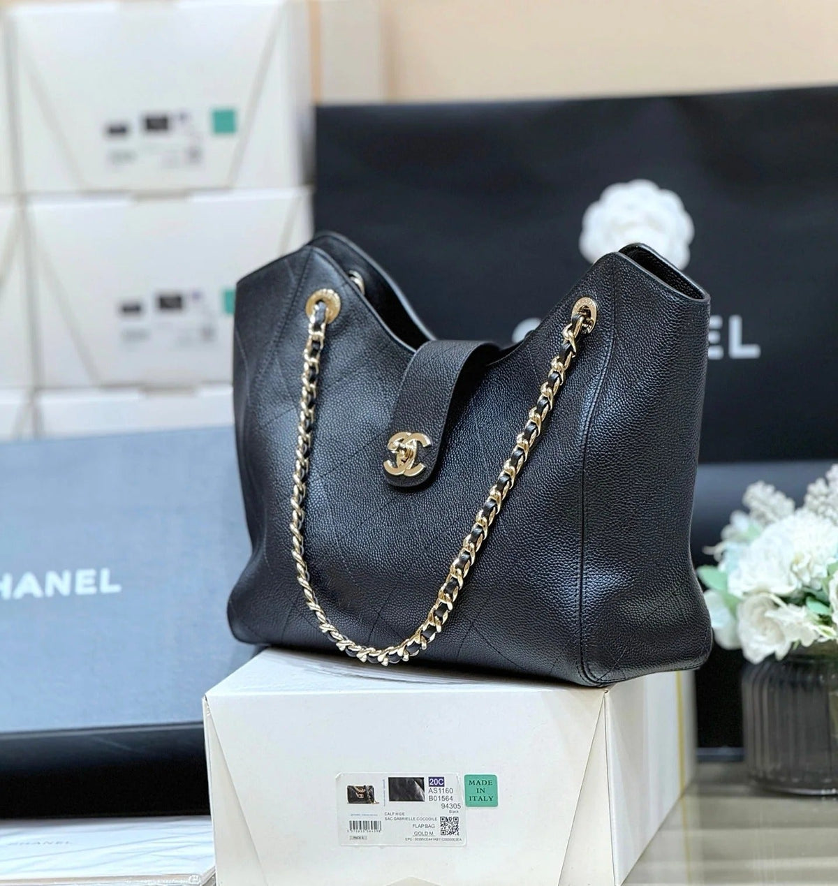 Chanel 2026 Hobo Tote Bag 40cm Black Caviar Calfskin