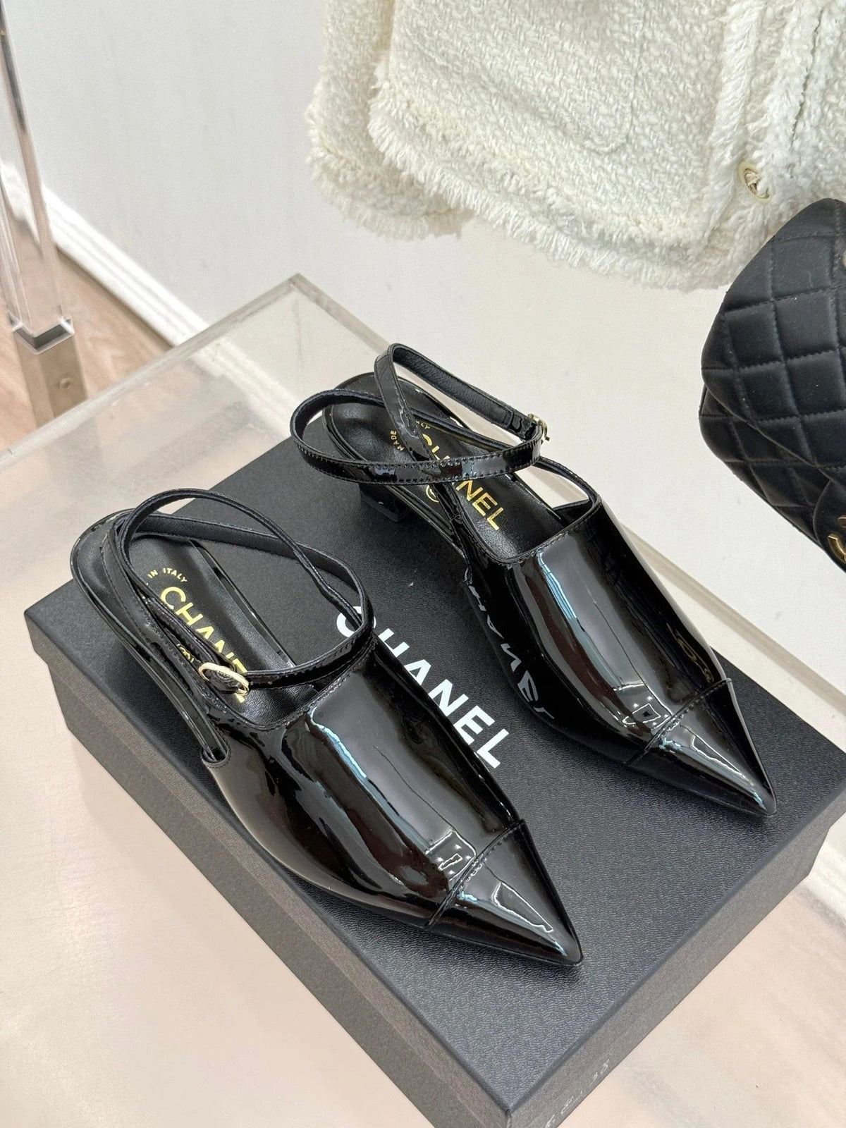 CC Pointed Toe Kitten Heel 30 Open Back Sandals Black in Patent Leather 706378