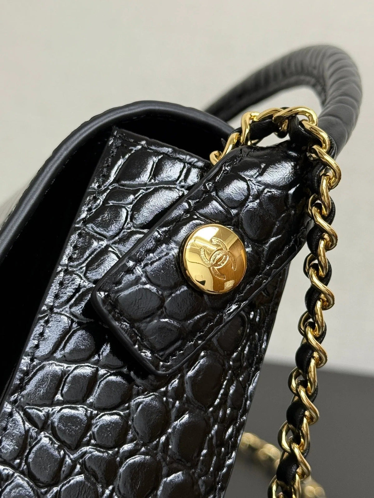 Chanel 2026 Crocodile Embossed Flap Bag 19.5cm Calfskin