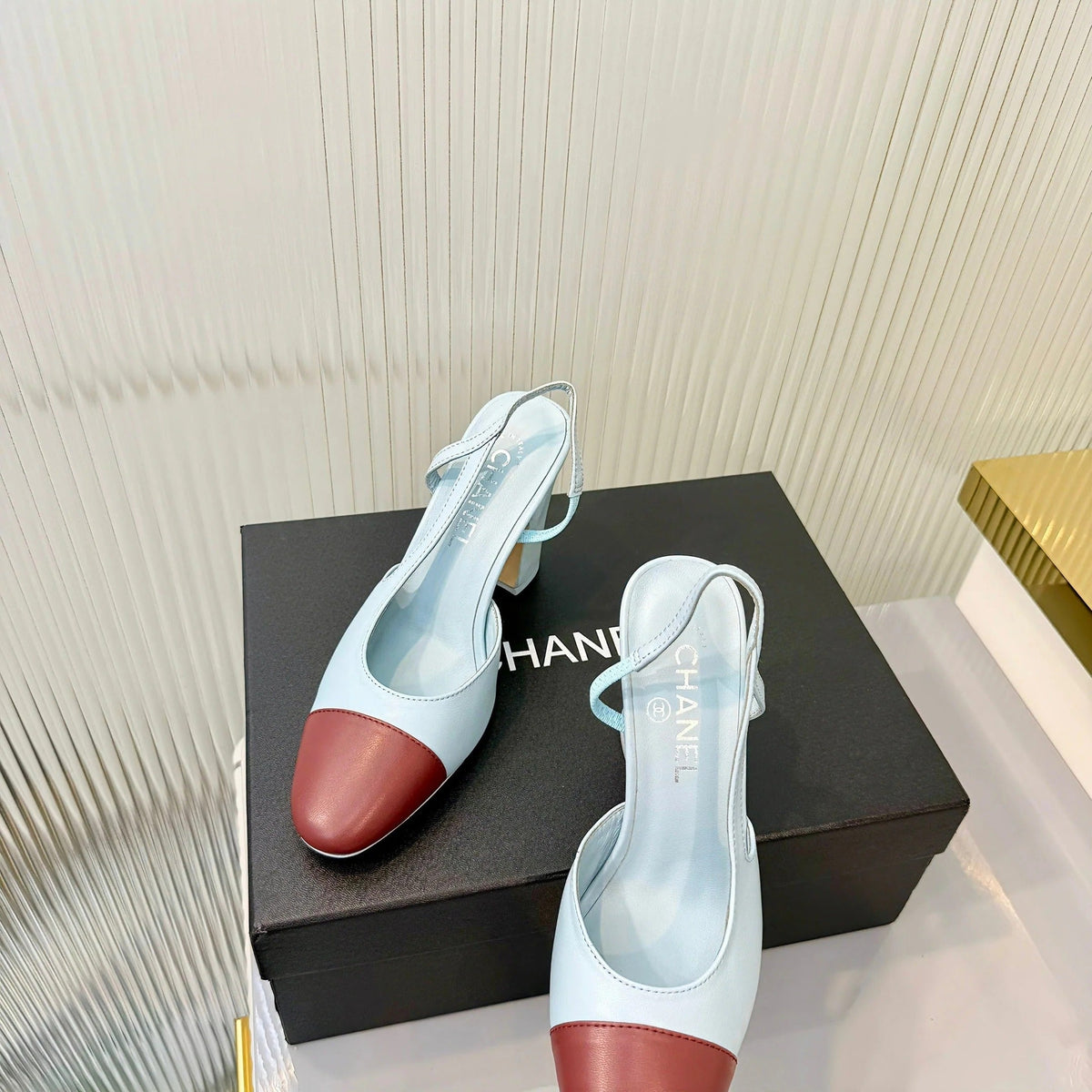 CC 26 Slingback High Heel 9cm Light Blue Burgundy Lambskin 714016
