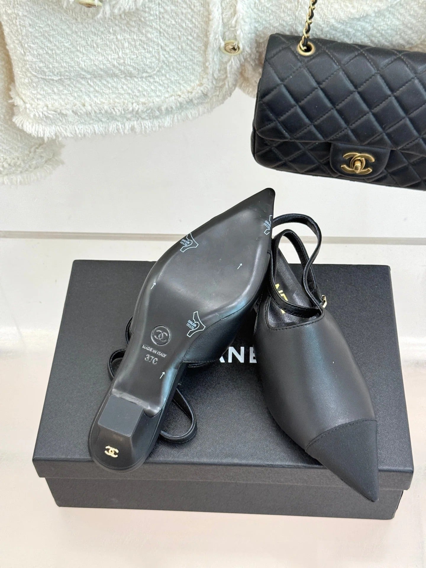 CC Pointed Toe Kitten Heel 30 Open Back Sandals Black in Cowhide 706382