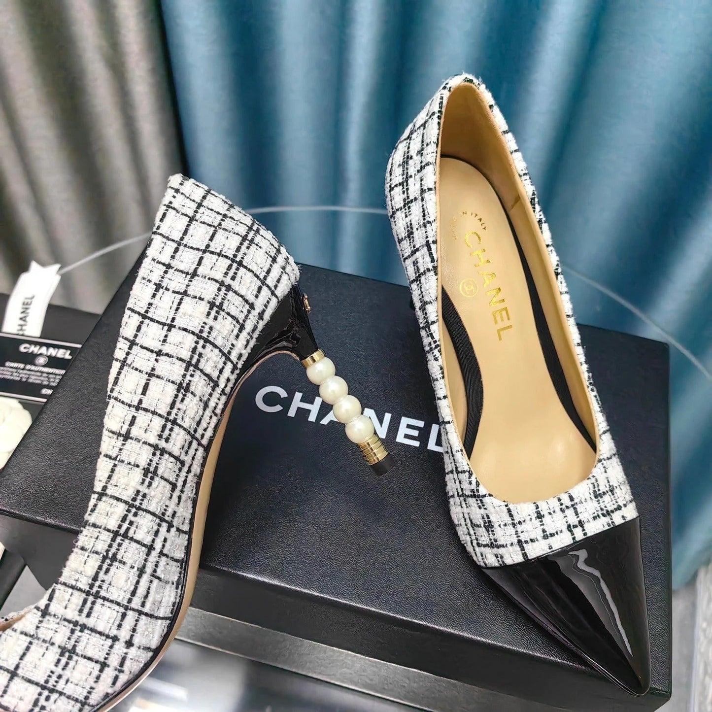 Chanel 26 Pointed Toe 85mm Pearl White in Coarse Tweed 712806