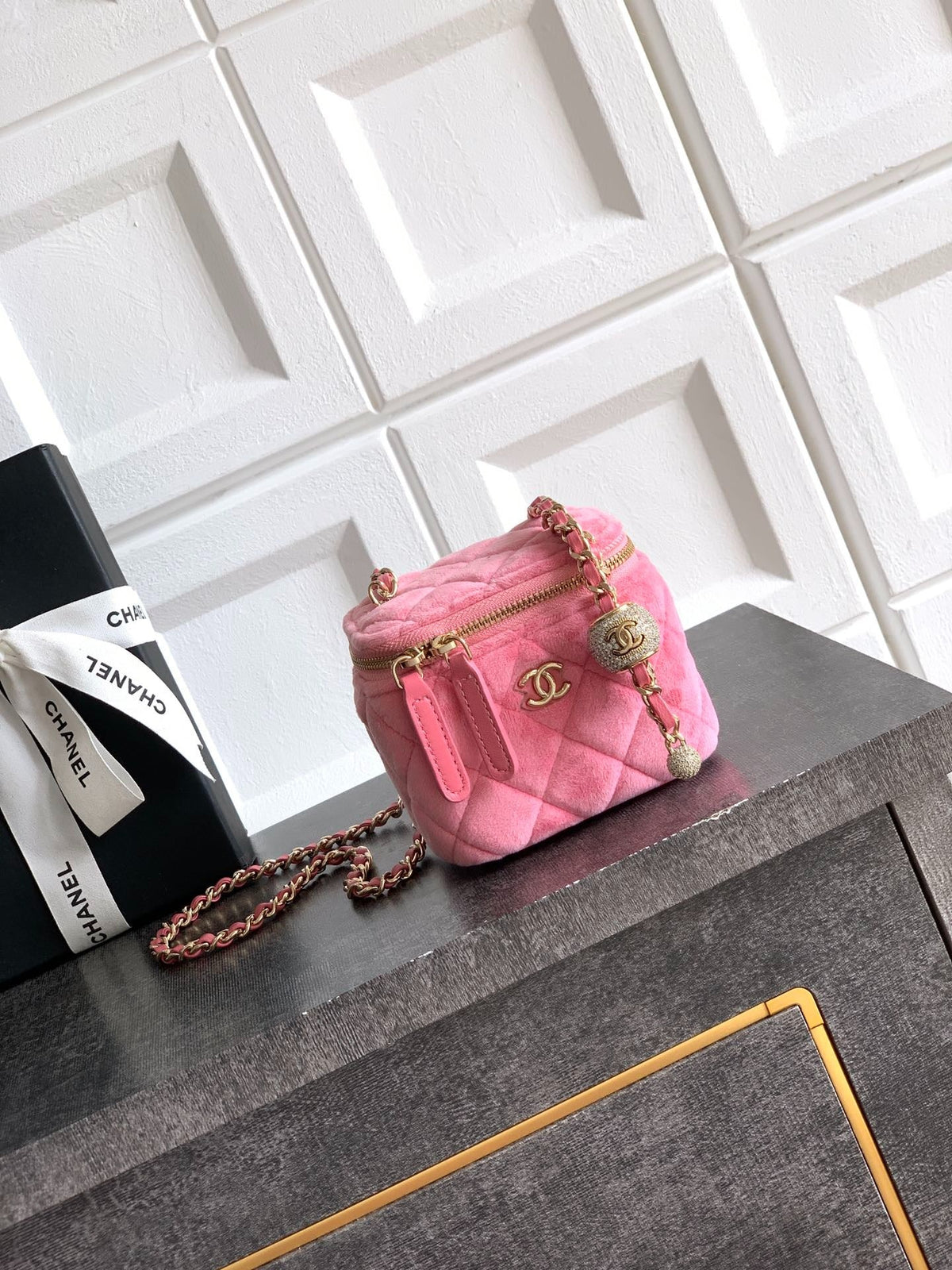 Chane 2026 Vanity Case 11cm Velvet