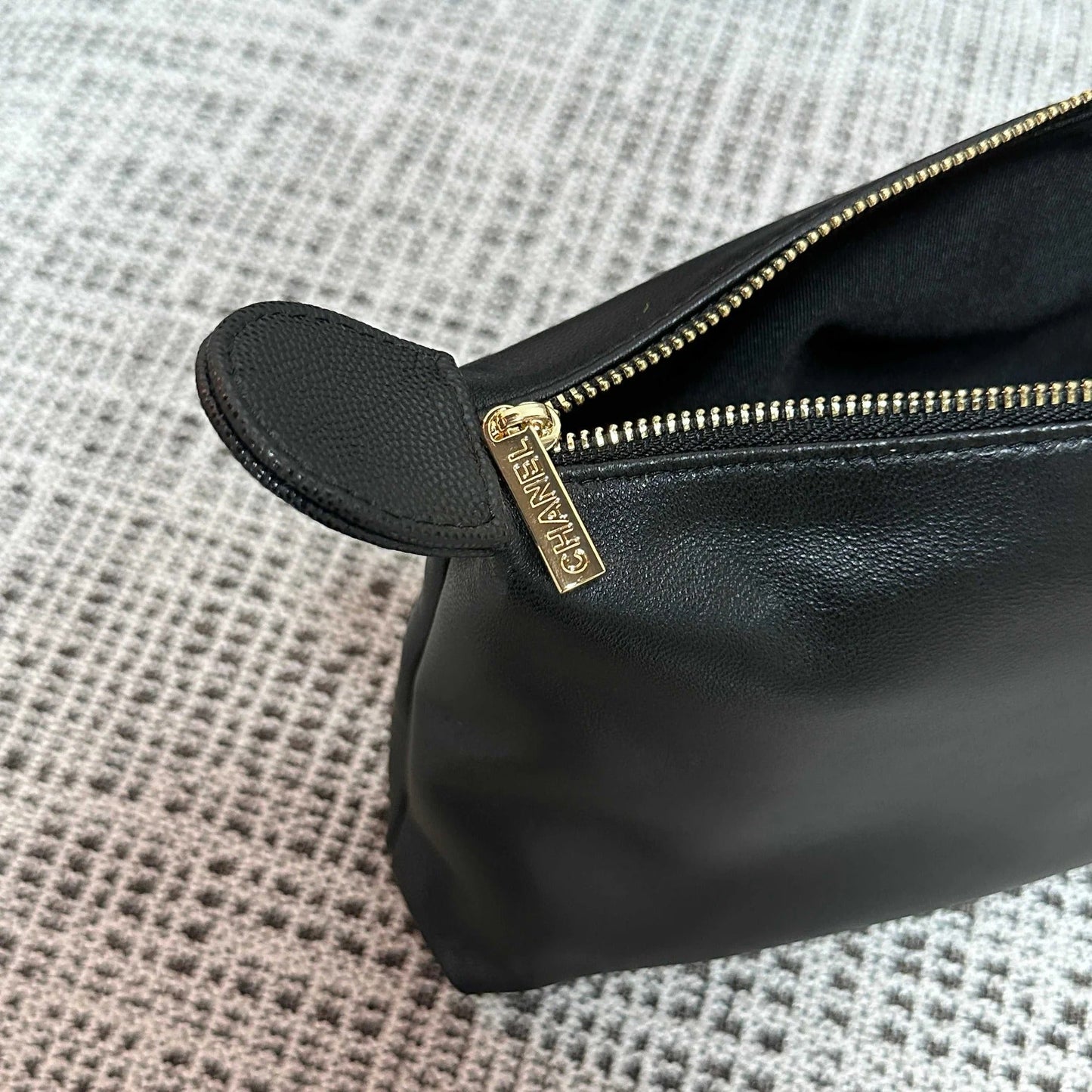 Chanel 2026 Caviar Diamond Flap Shoulder Bag 29cm Black Embossed Calfskin