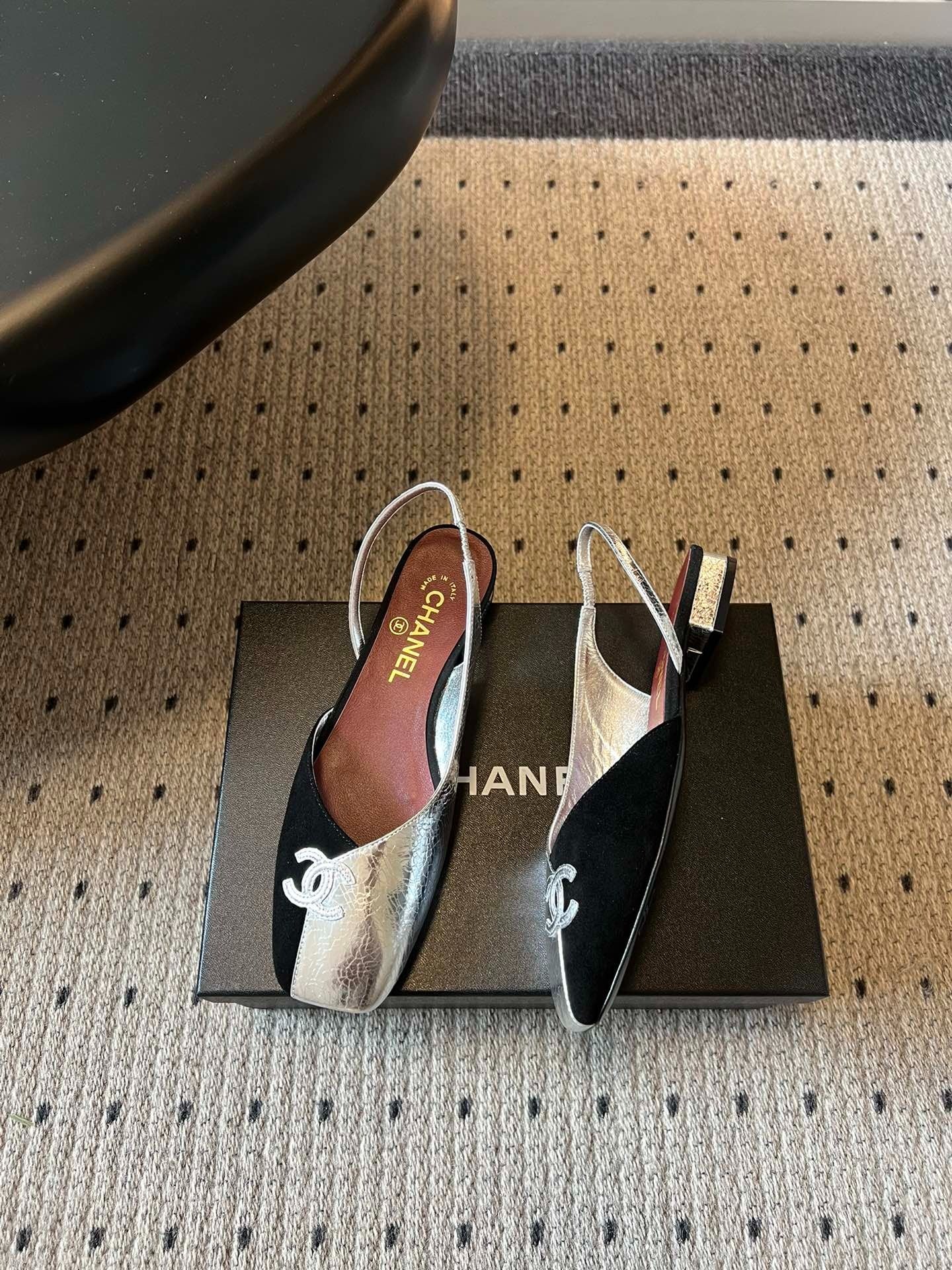Chanel 26SS Color-Blocked Slingback Silver Black in Lambskin 708085