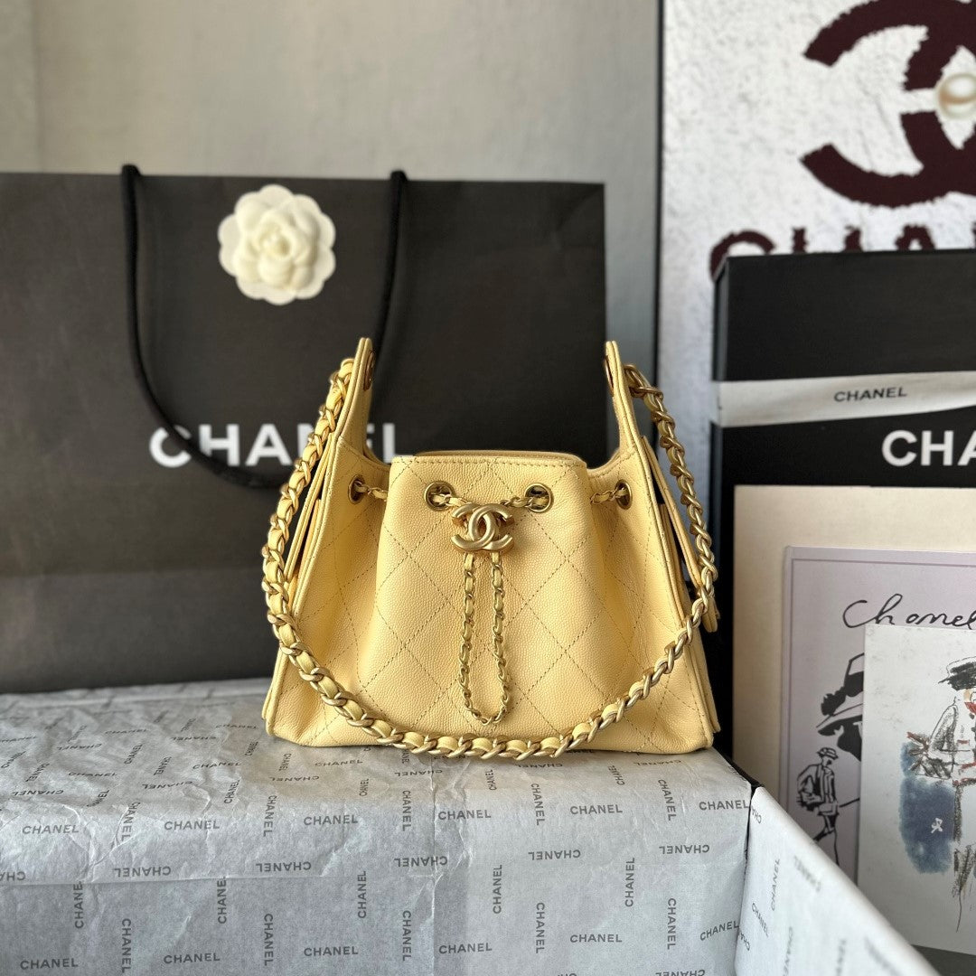 CC 26c Hobo Bag 22cm Lemon Yellow Caviar Leather