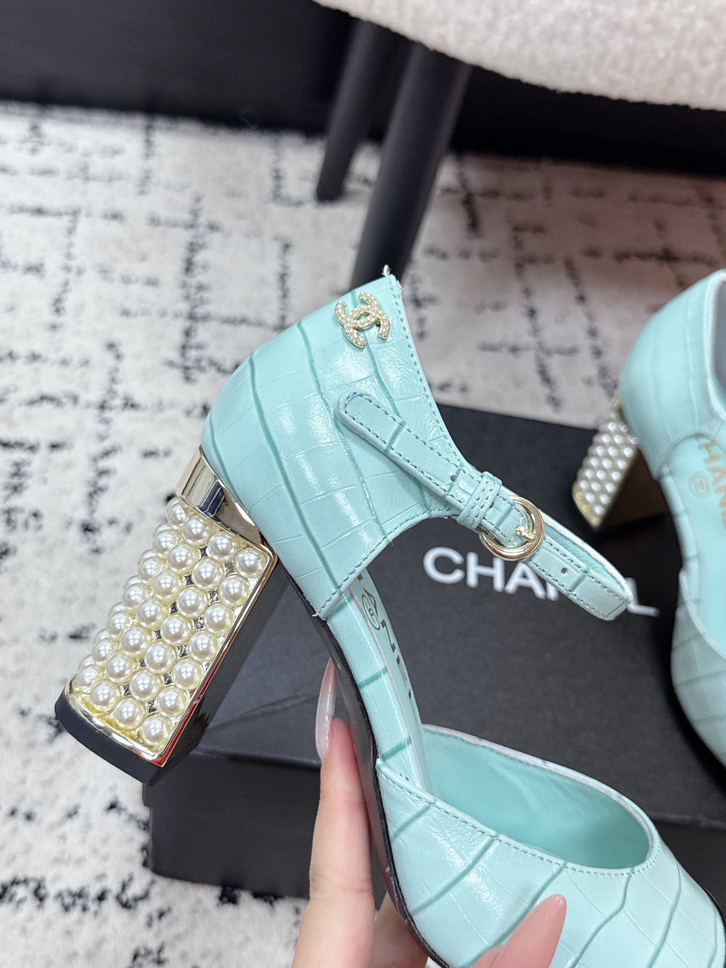 CC SS26 Mary Jane Pumps Black Blue Crocodile Embossed Patent Calfskin 679024